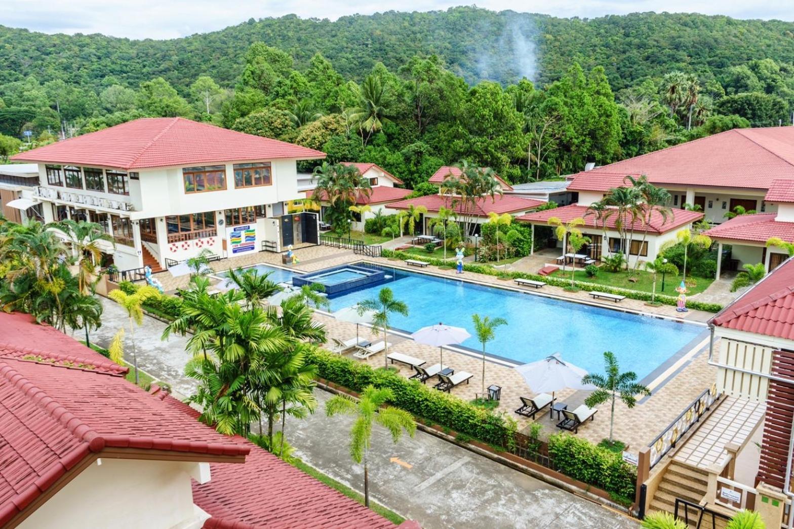 New Travel Beach Hotel & Resort Chao Lao Beach Buitenkant foto