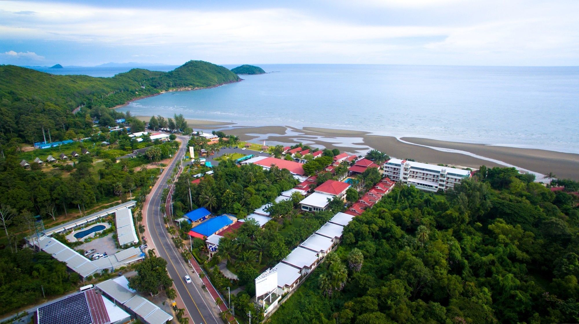 New Travel Beach Hotel & Resort Chao Lao Beach Buitenkant foto