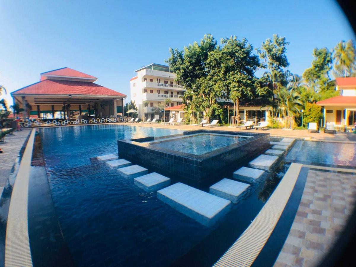 New Travel Beach Hotel & Resort Chao Lao Beach Buitenkant foto