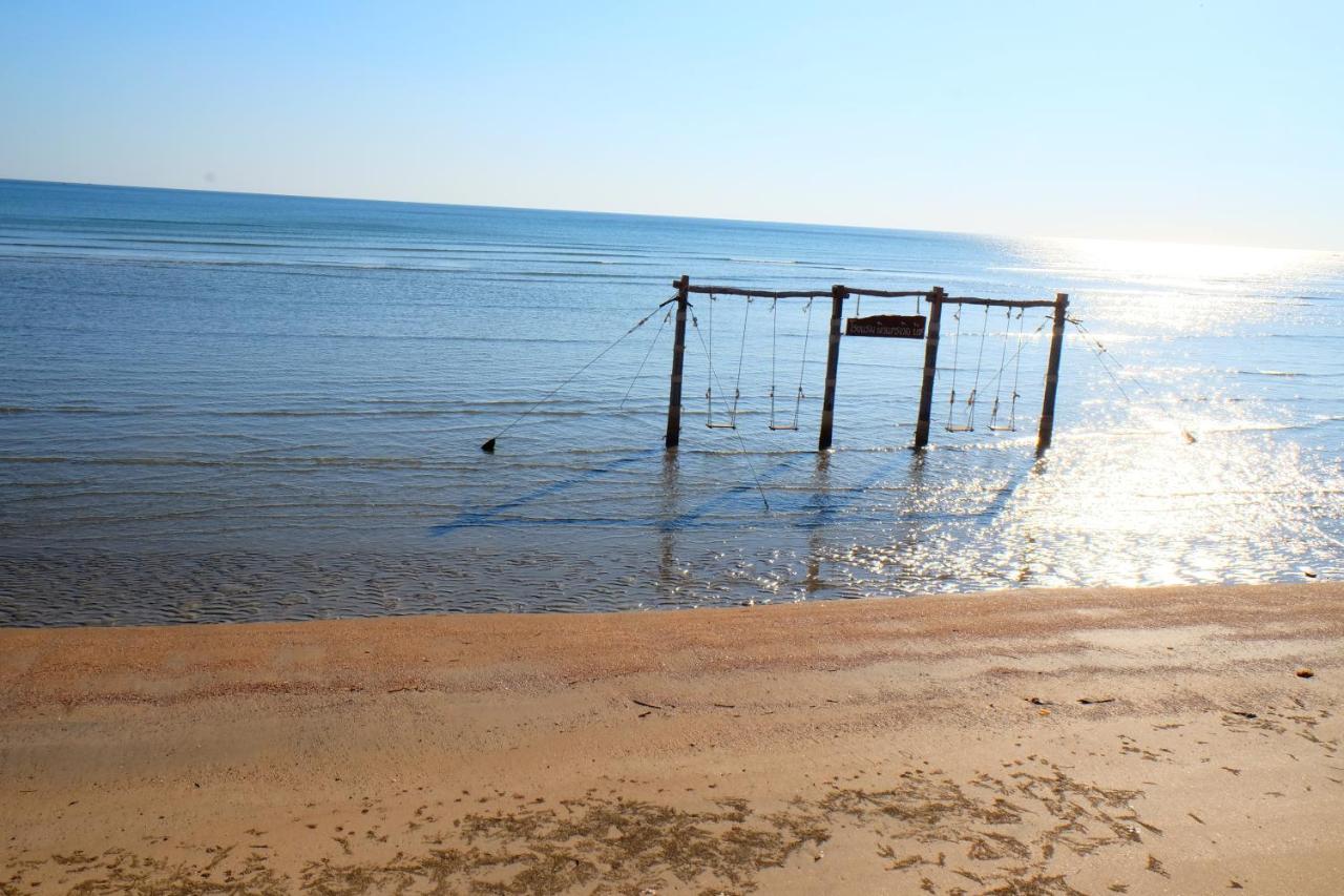 New Travel Beach Hotel & Resort Chao Lao Beach Buitenkant foto